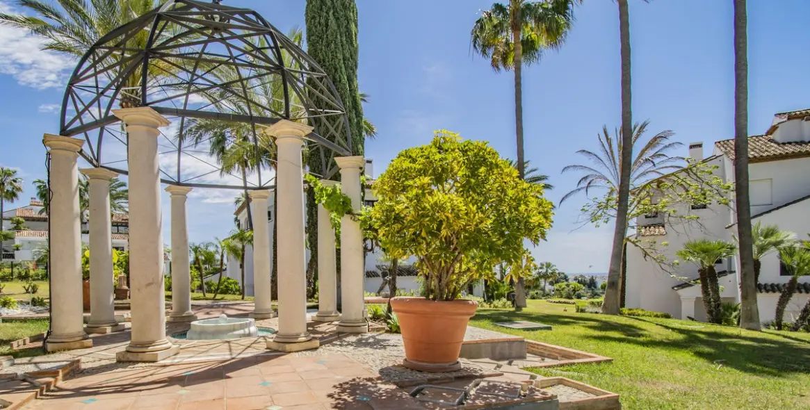 Продажа апартаментов на среднем этаже в Sierra Blanca 44