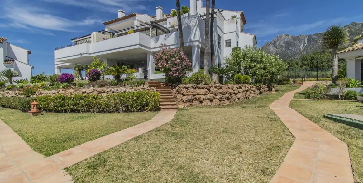 Продажа апартаментов на среднем этаже в Sierra Blanca 46