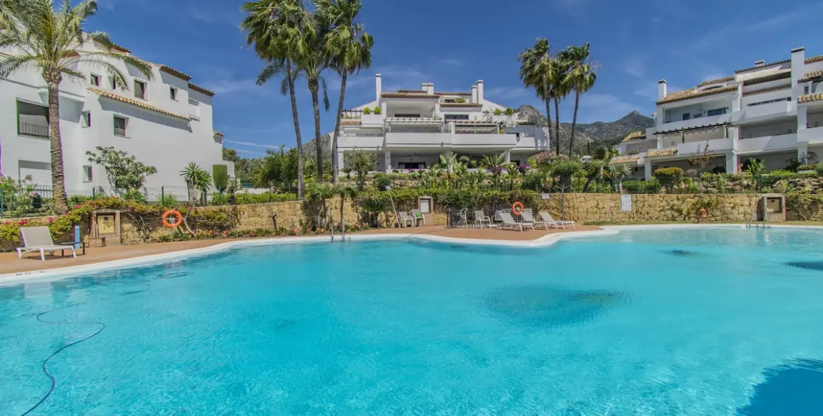 Продажа апартаментов на среднем этаже в Sierra Blanca 50