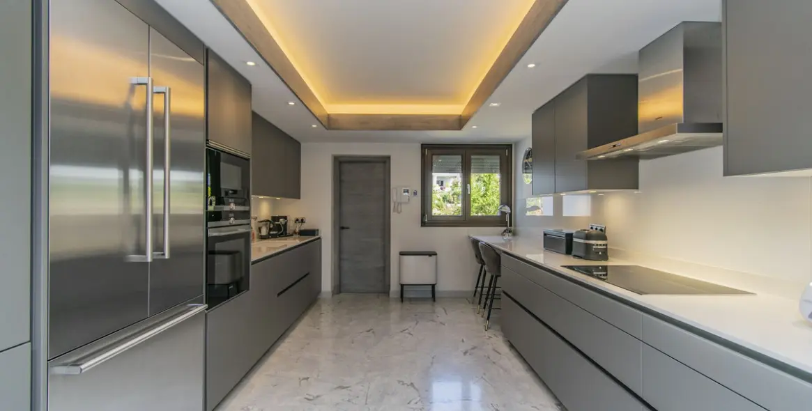 Продажа апартаментов на среднем этаже в Sierra Blanca 52