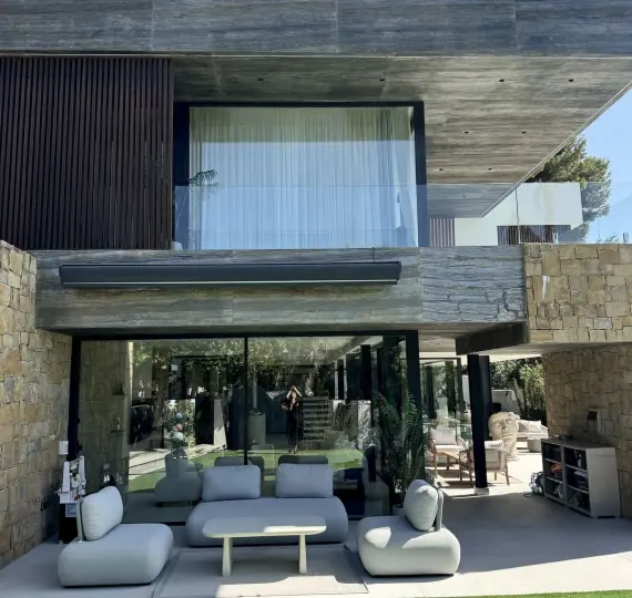 Detached villa R5185321