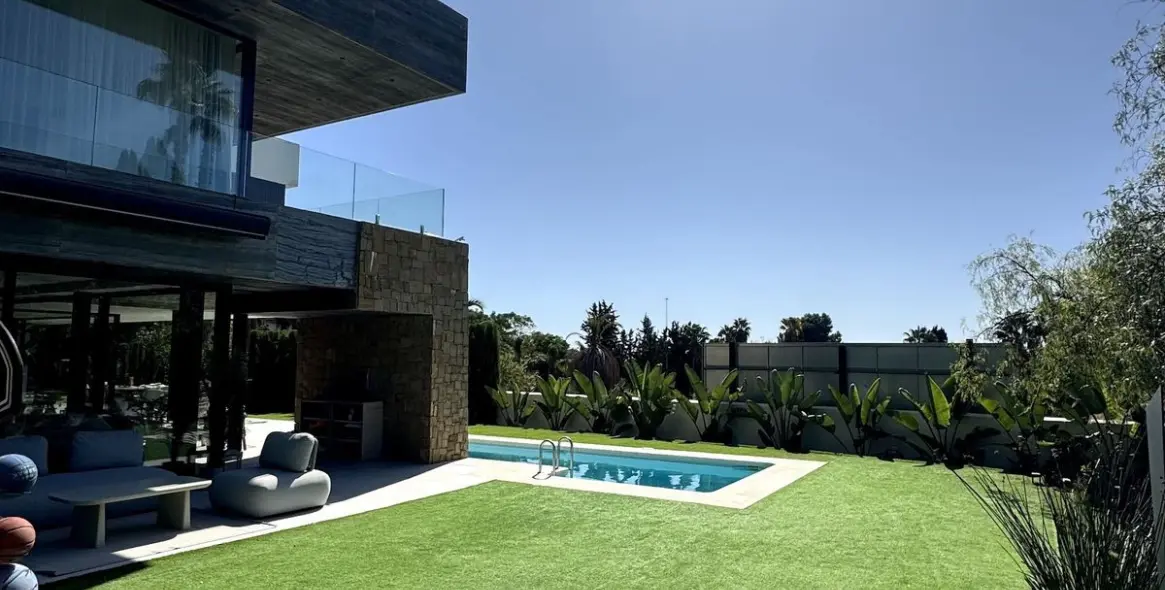 Sale of detached villa in Marbella (district Nagüeles) 4