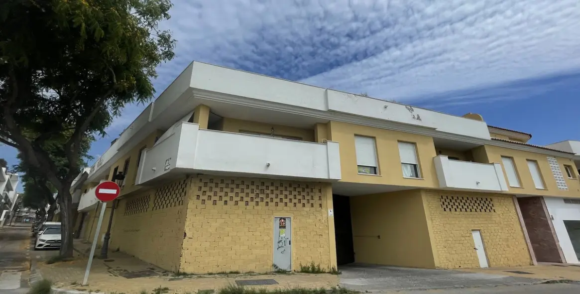 Продажа отеля в Cancelada 1