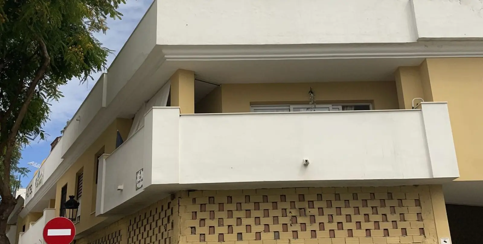 Sale of hotel in Cancelada 3