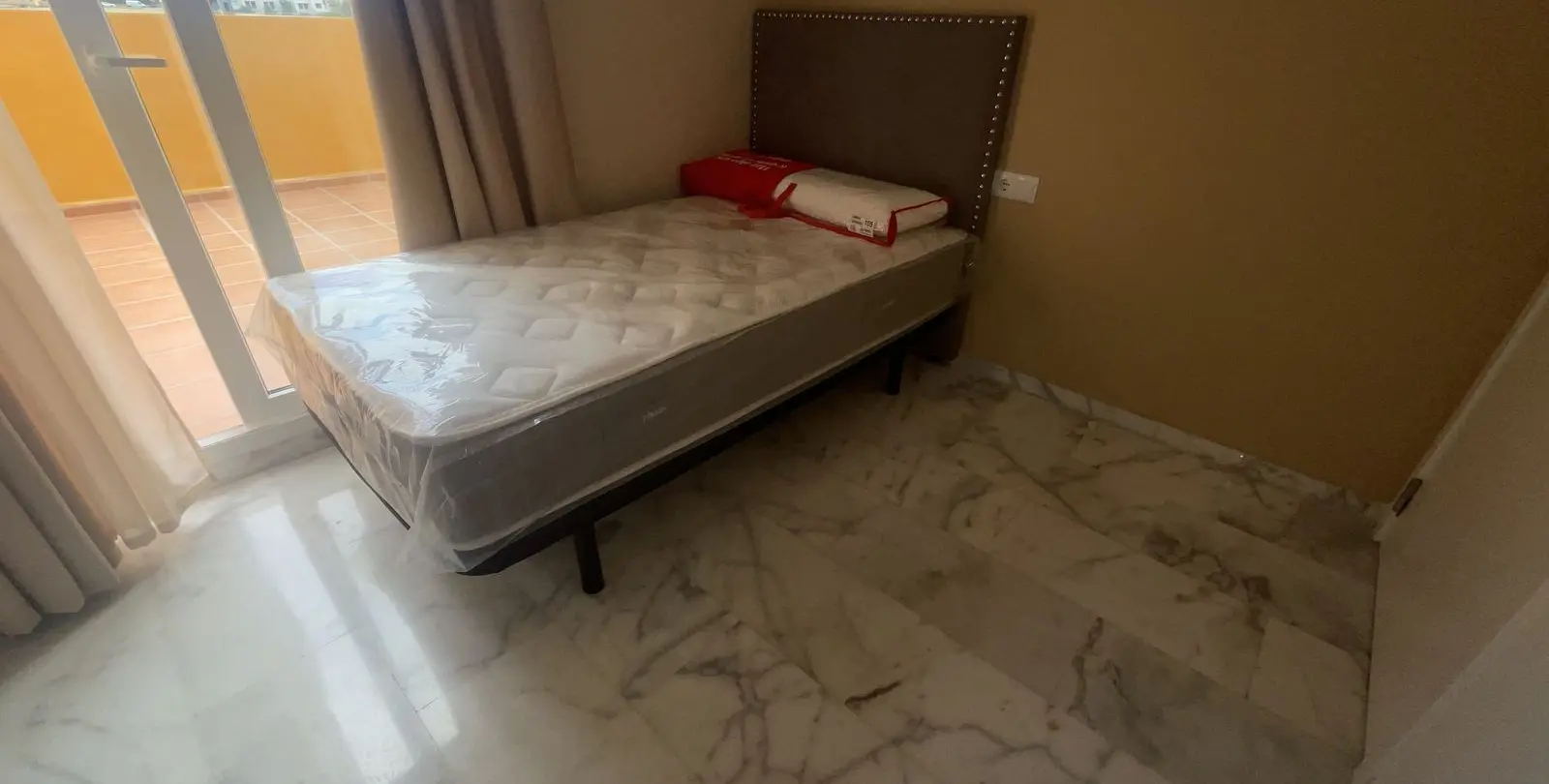 Sale of hotel in Cancelada 7