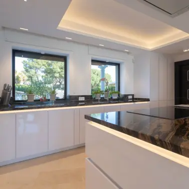 Sale of detached villa in Elviria