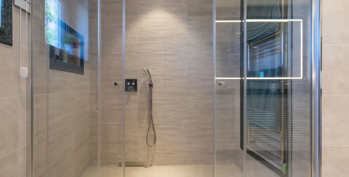 Продажа  отдельно стоящей виллы в Elviria 15
