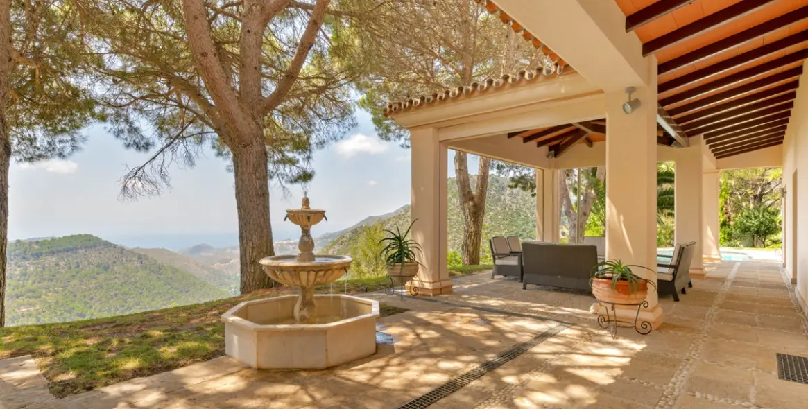 Sale of detached villa in Ojén 18
