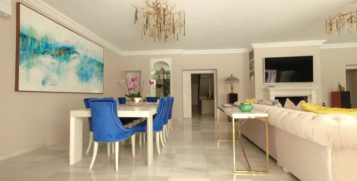 Long-term rent of detached villa in El Paraiso 5