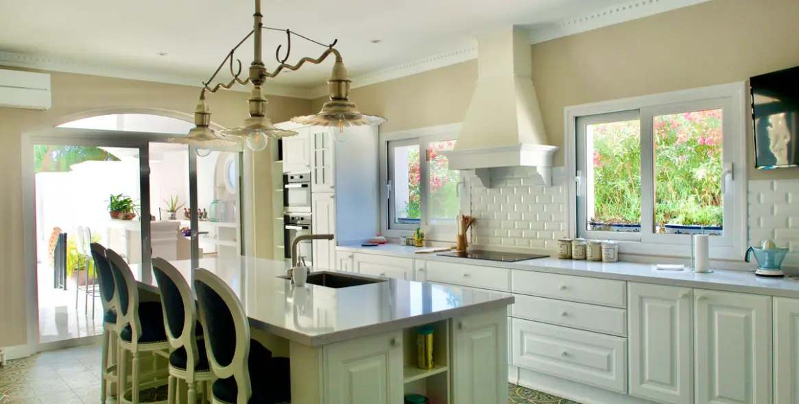 Long-term rent of detached villa in El Paraiso 6