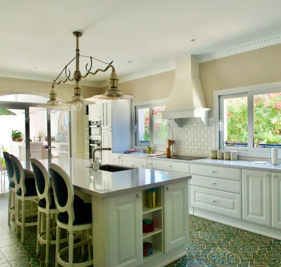 Long-term rent of detached villa in El Paraiso