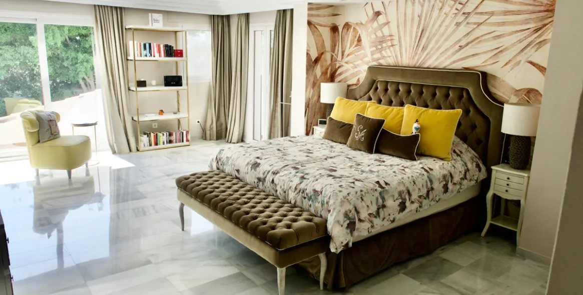 Long-term rent of detached villa in El Paraiso 8