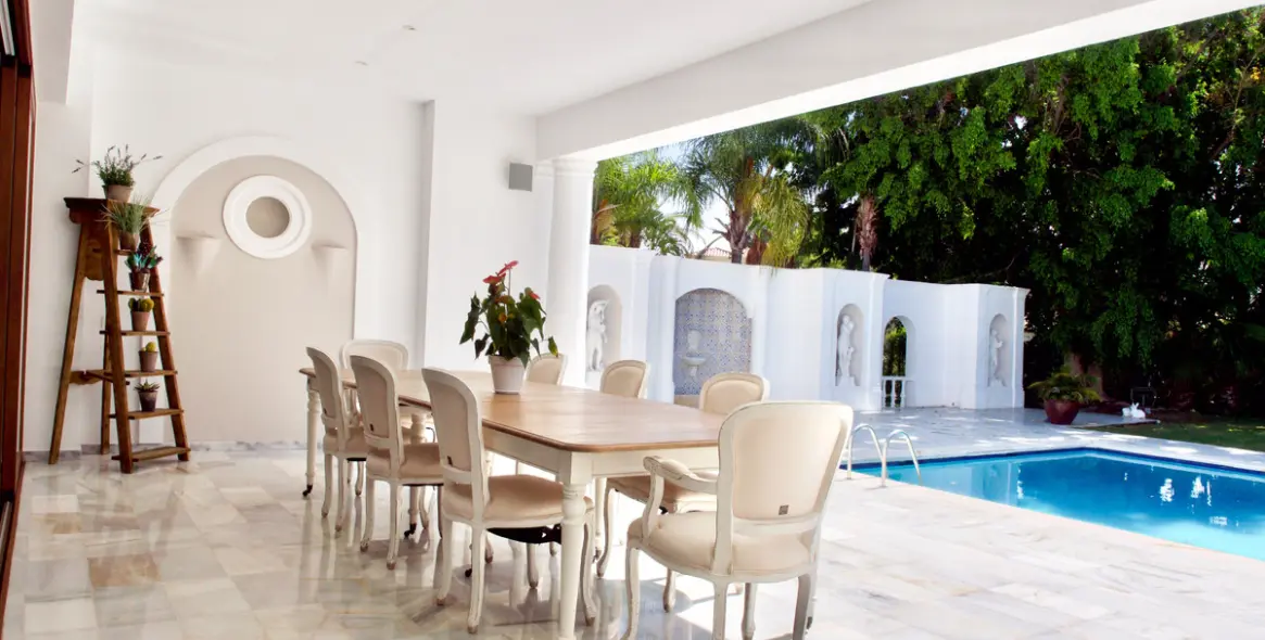 Long-term rent of detached villa in El Paraiso 11