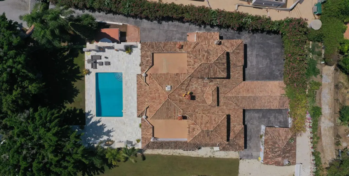 Long-term rent of detached villa in El Paraiso 20