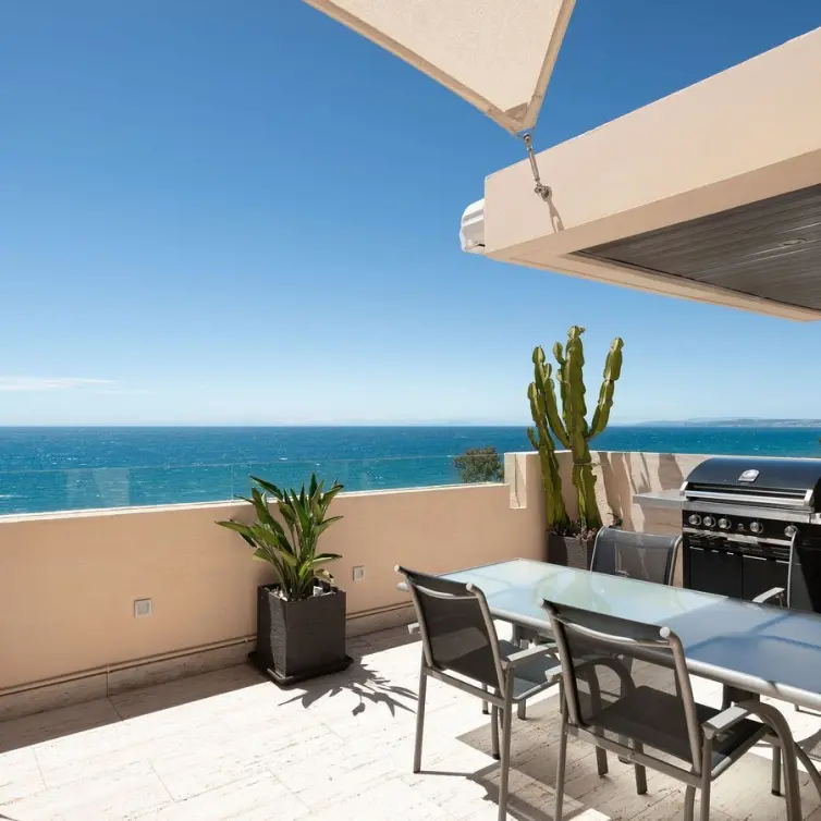 Sale of penthouse duplex in Estepona