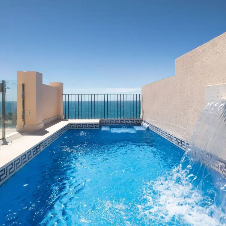 Sale of penthouse duplex in Estepona