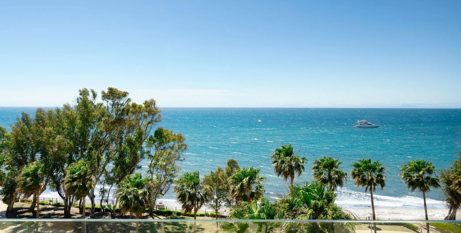 Sale of penthouse duplex in Estepona 6