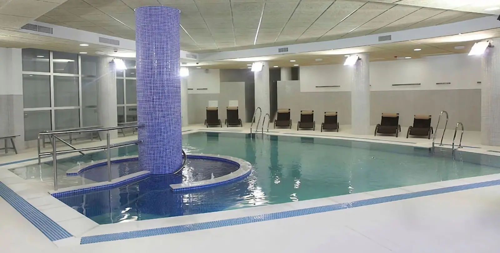 Sale of penthouse duplex in Estepona 9