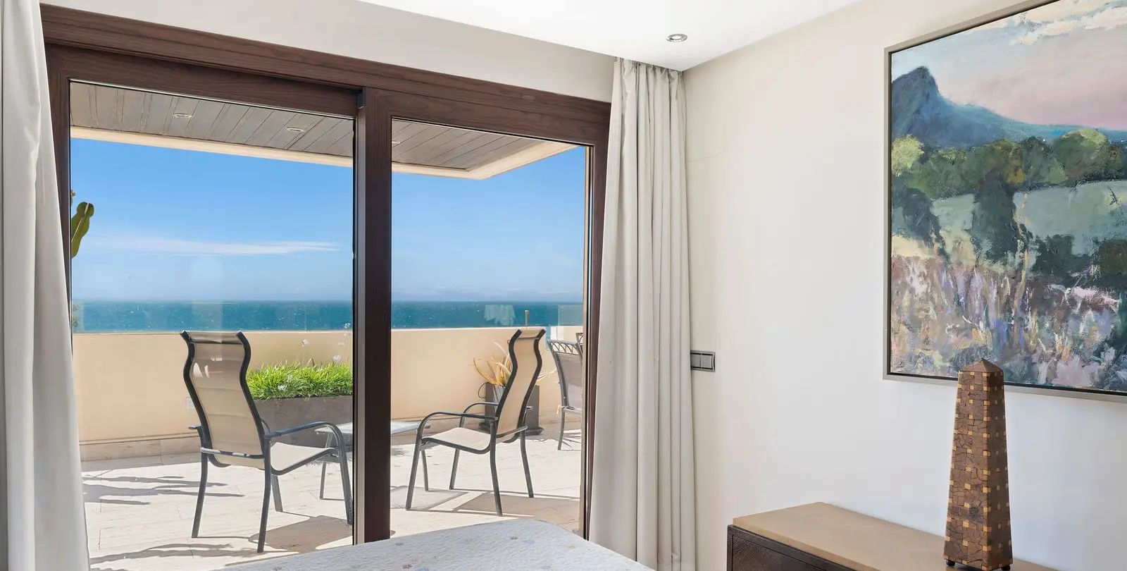 Sale of penthouse duplex in Estepona 21