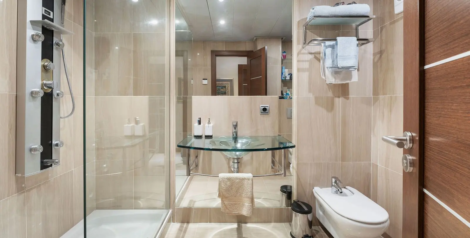 Sale of penthouse duplex in Estepona 26