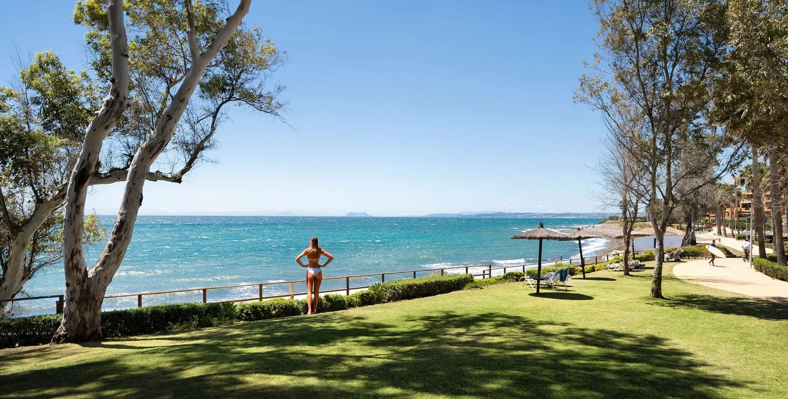 Sale of penthouse duplex in Estepona 34