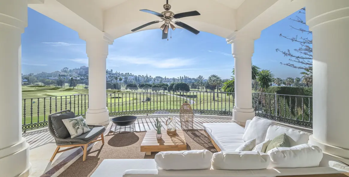 Продажа  отдельно стоящей виллы в Nueva Andalucía 3