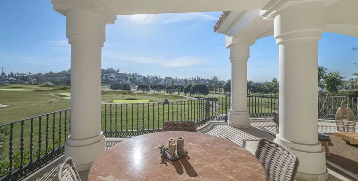 Продажа  отдельно стоящей виллы в Nueva Andalucía 4