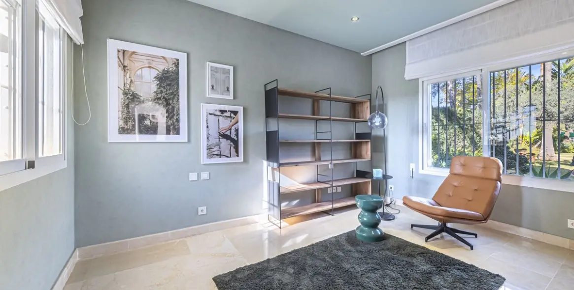 Продажа  отдельно стоящей виллы в Nueva Andalucía 14