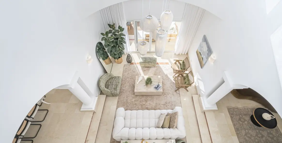 Продажа  отдельно стоящей виллы в Nueva Andalucía 19