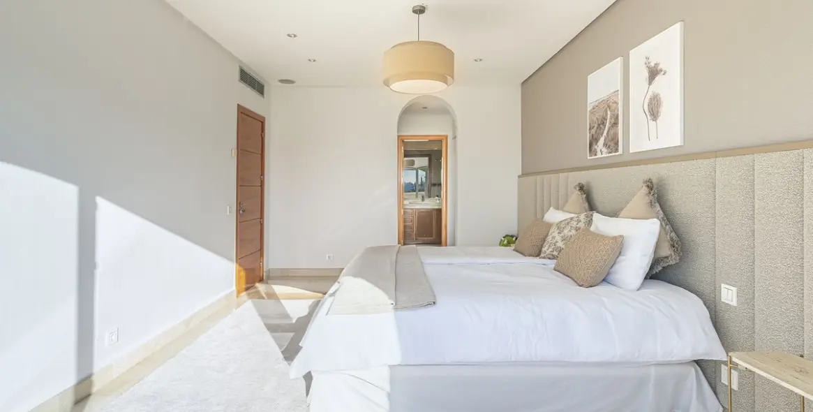 Продажа  отдельно стоящей виллы в Nueva Andalucía 21