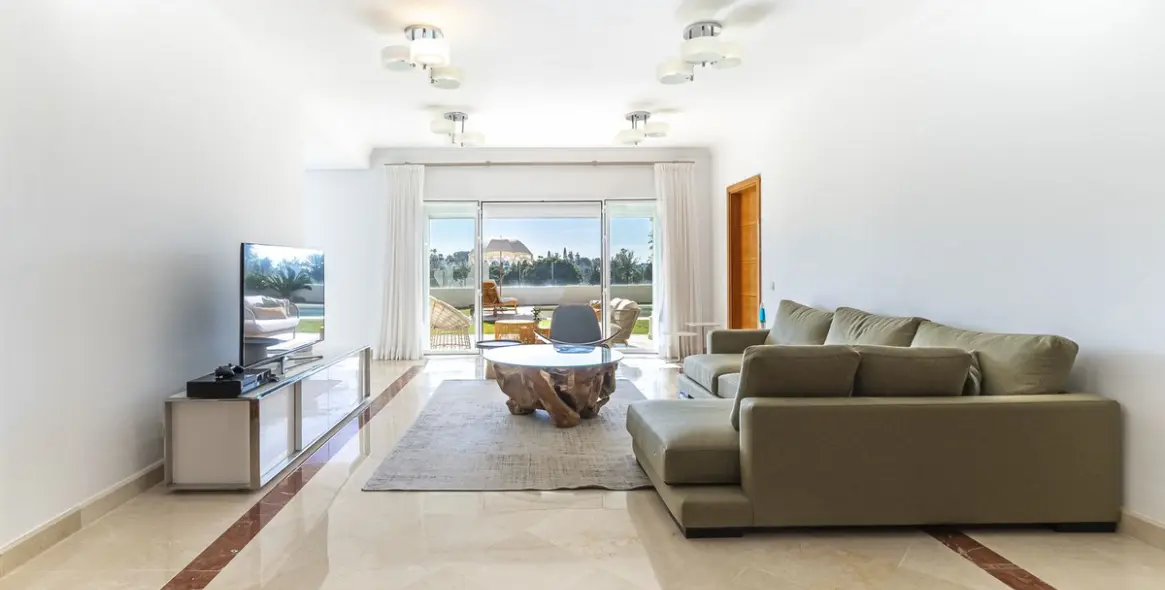 Продажа  отдельно стоящей виллы в Nueva Andalucía 31