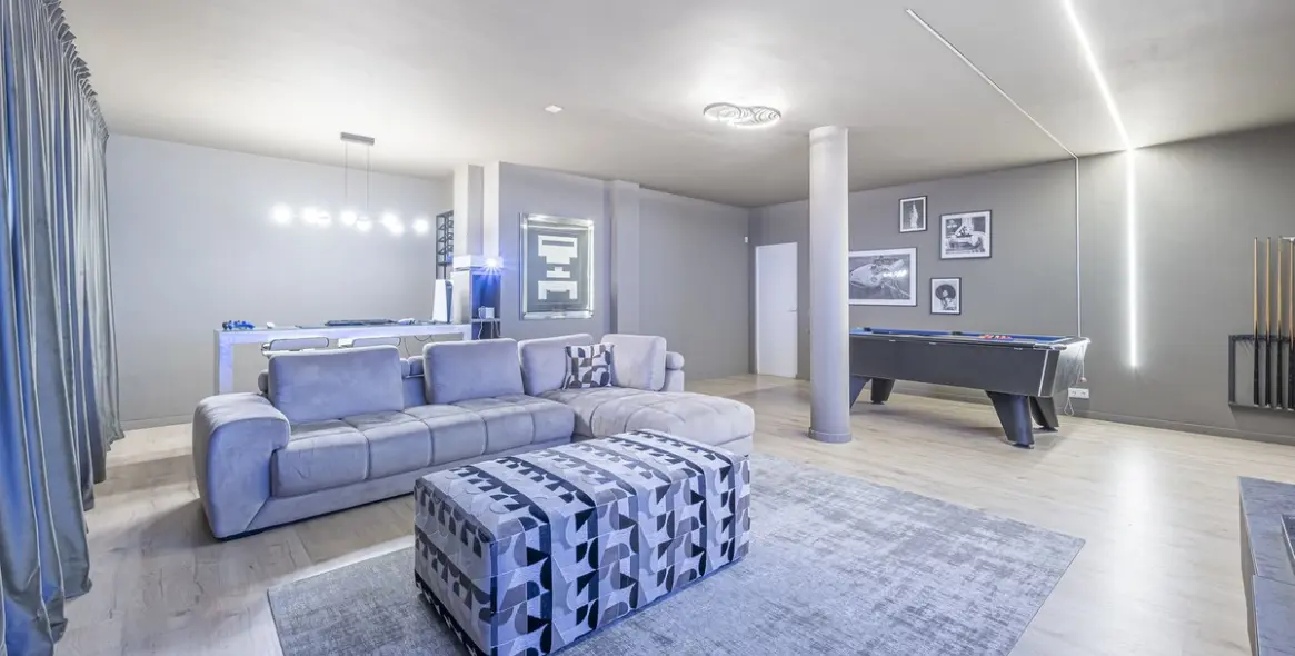 Продажа  отдельно стоящей виллы в Nueva Andalucía 43