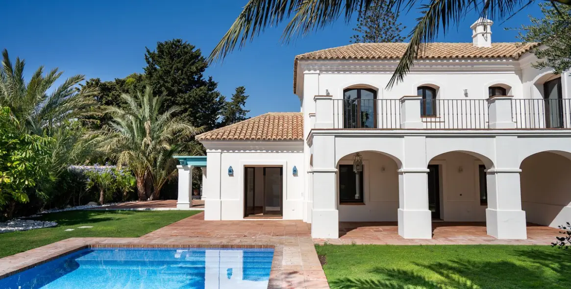 Venta de villa independiente en Guadalmina Baja 1