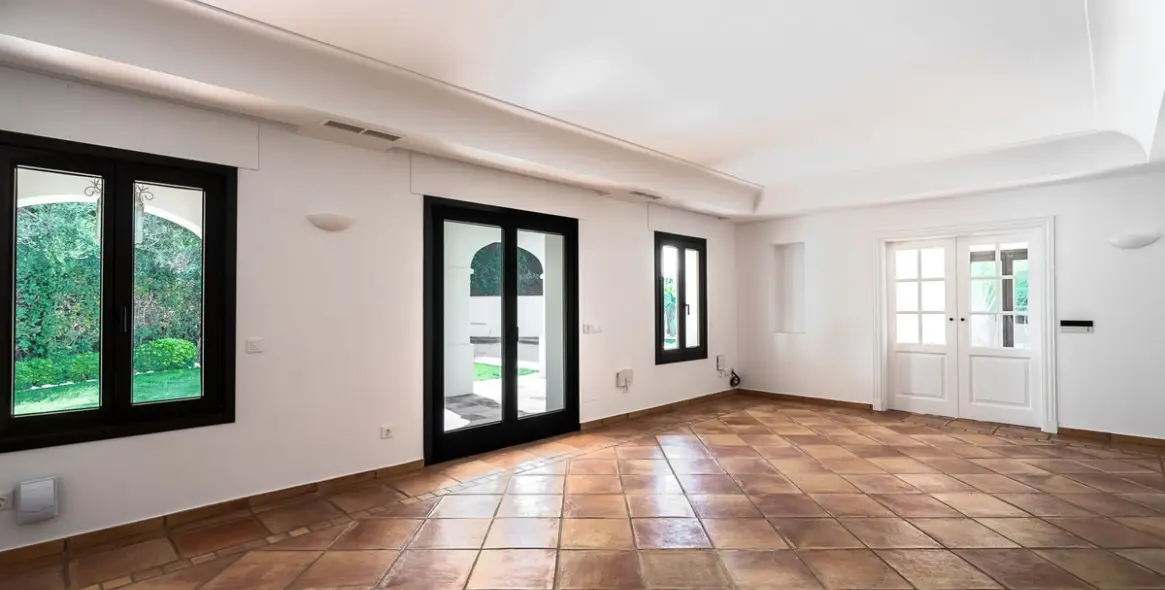 Venta de villa independiente en Guadalmina Baja 9