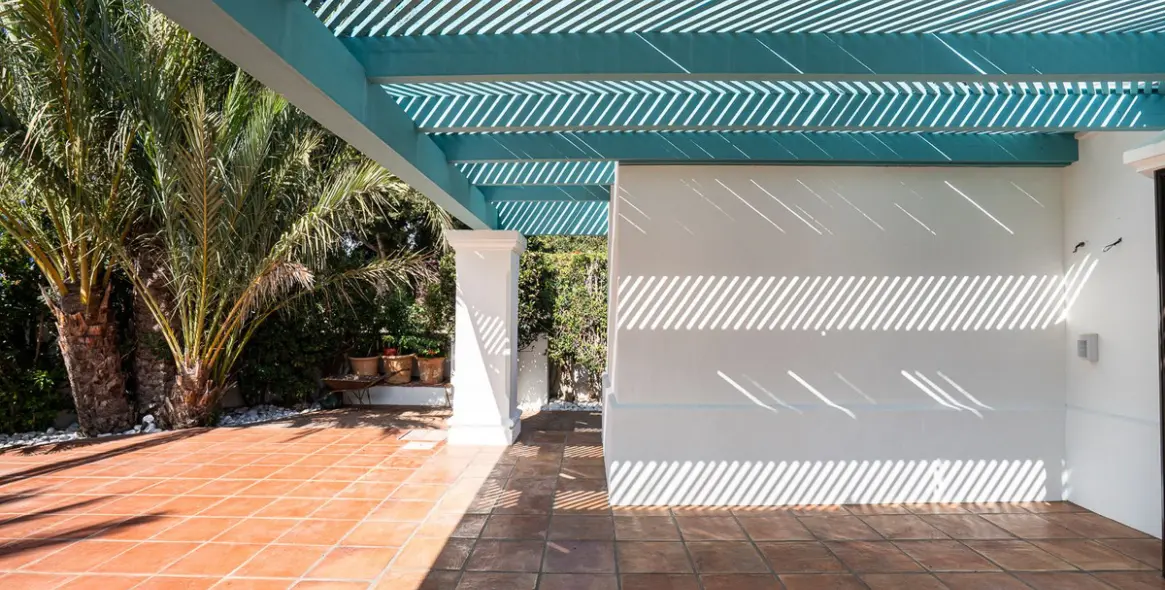 Venta de villa independiente en Guadalmina Baja 18