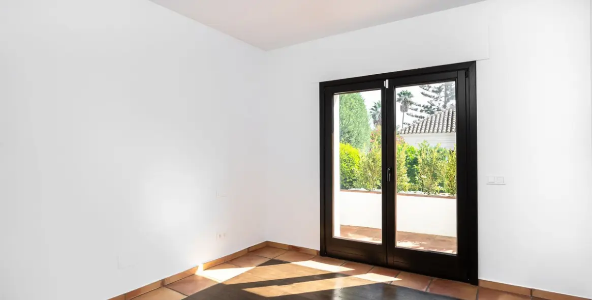 Venta de villa independiente en Guadalmina Baja 22