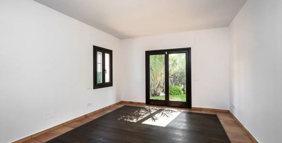 Venta de villa independiente en Guadalmina Baja 23