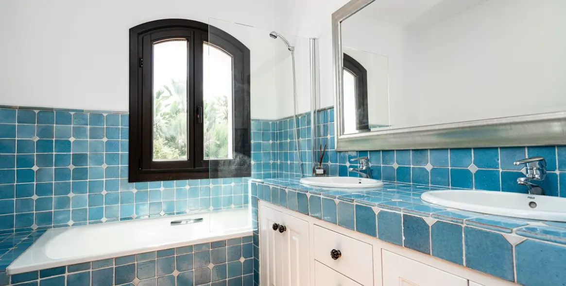 Venta de villa independiente en Guadalmina Baja 32