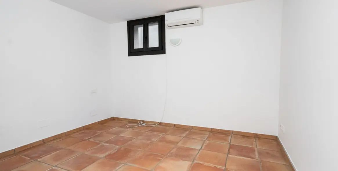 Venta de villa independiente en Guadalmina Baja 43