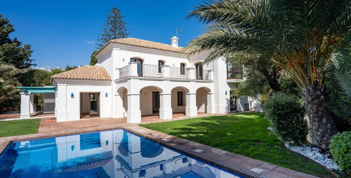 Venta de villa independiente en Guadalmina Baja 51