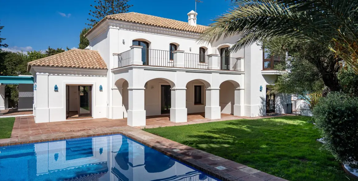 Venta de villa independiente en Guadalmina Baja 53