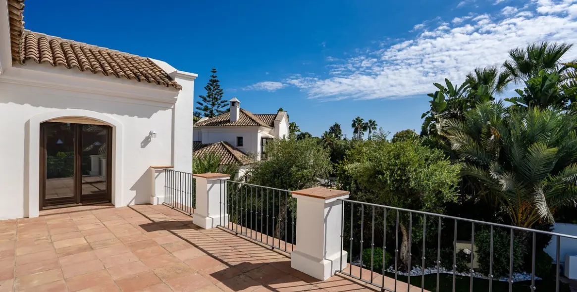 Venta de villa independiente en Guadalmina Baja 55