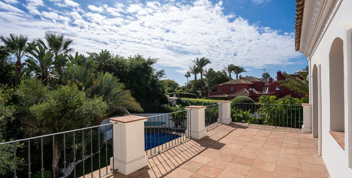 Venta de villa independiente en Guadalmina Baja 56