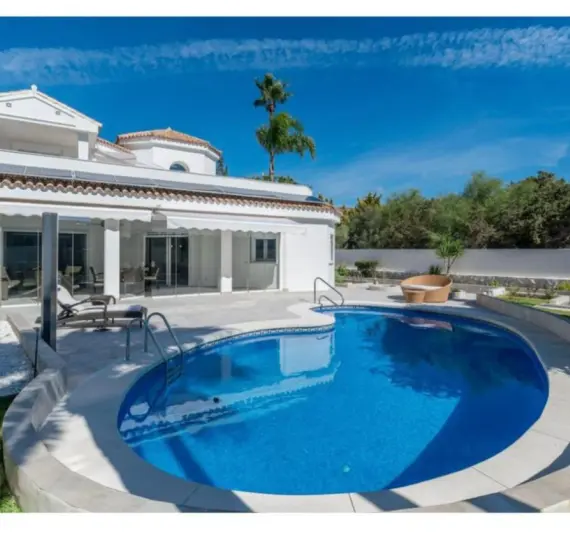 Detached villa R4964827