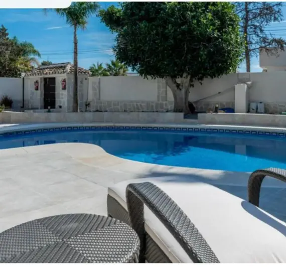 Detached villa R4964827