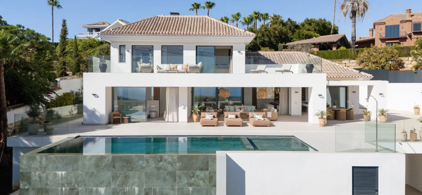 Venta de villa independiente en Elviria 0