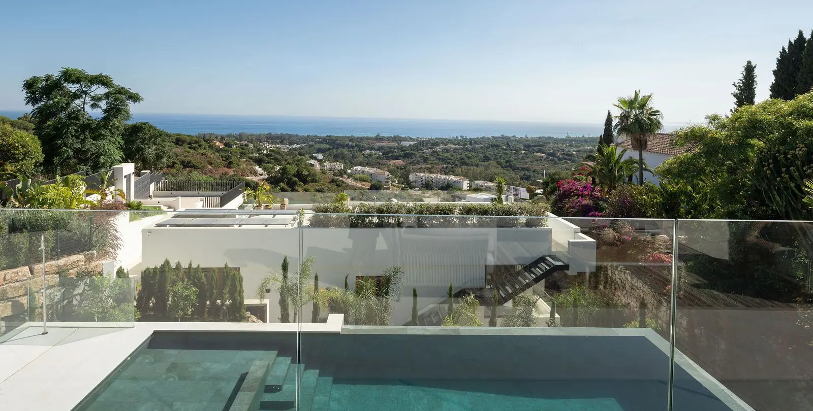 Venta de villa independiente en Elviria 2