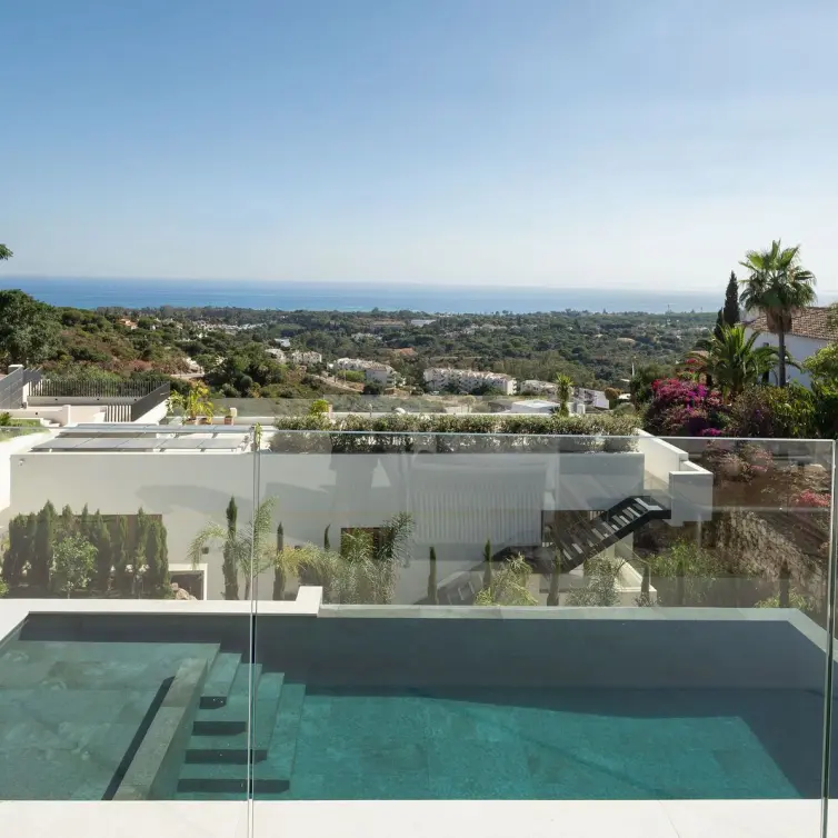 Venta de villa independiente en Elviria