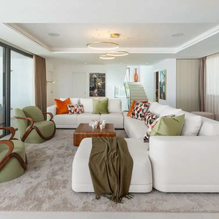 Venta de villa independiente en Elviria