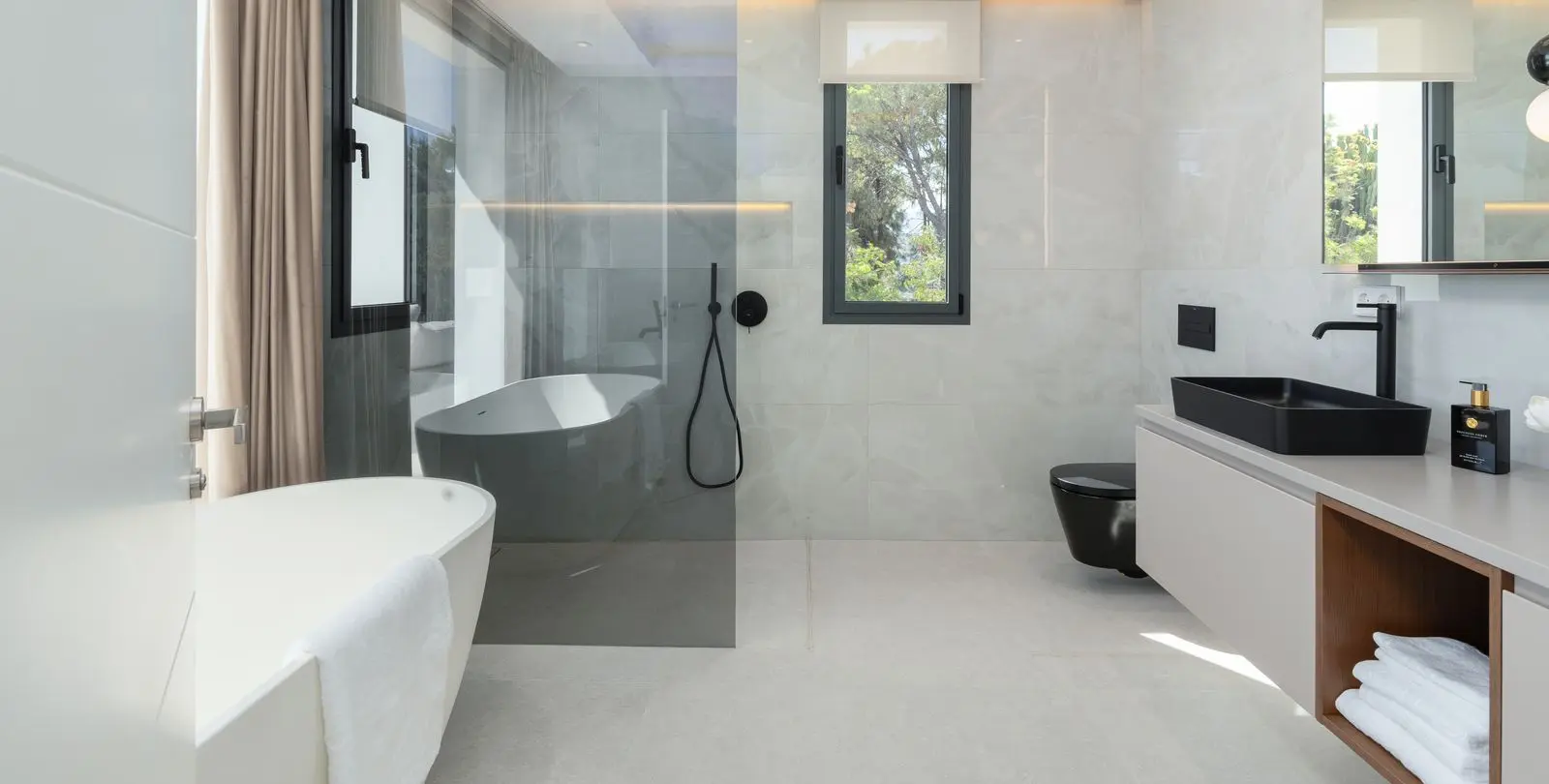 Venta de villa independiente en Elviria 27